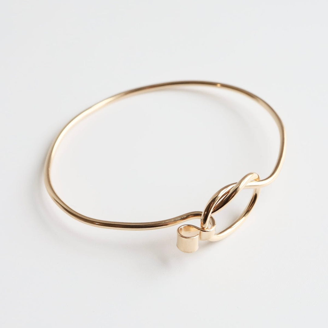 Knot Latching Bracelet